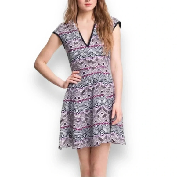 Nanette Lepore Dresses & Skirts - Nanette‎ Lepore Silk & Linen Dress Fit & Flare